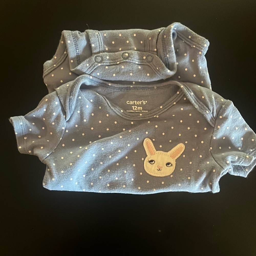 Carter’s short sleeve onesie